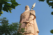 Guanshan ancient town: colorful Guan Yu